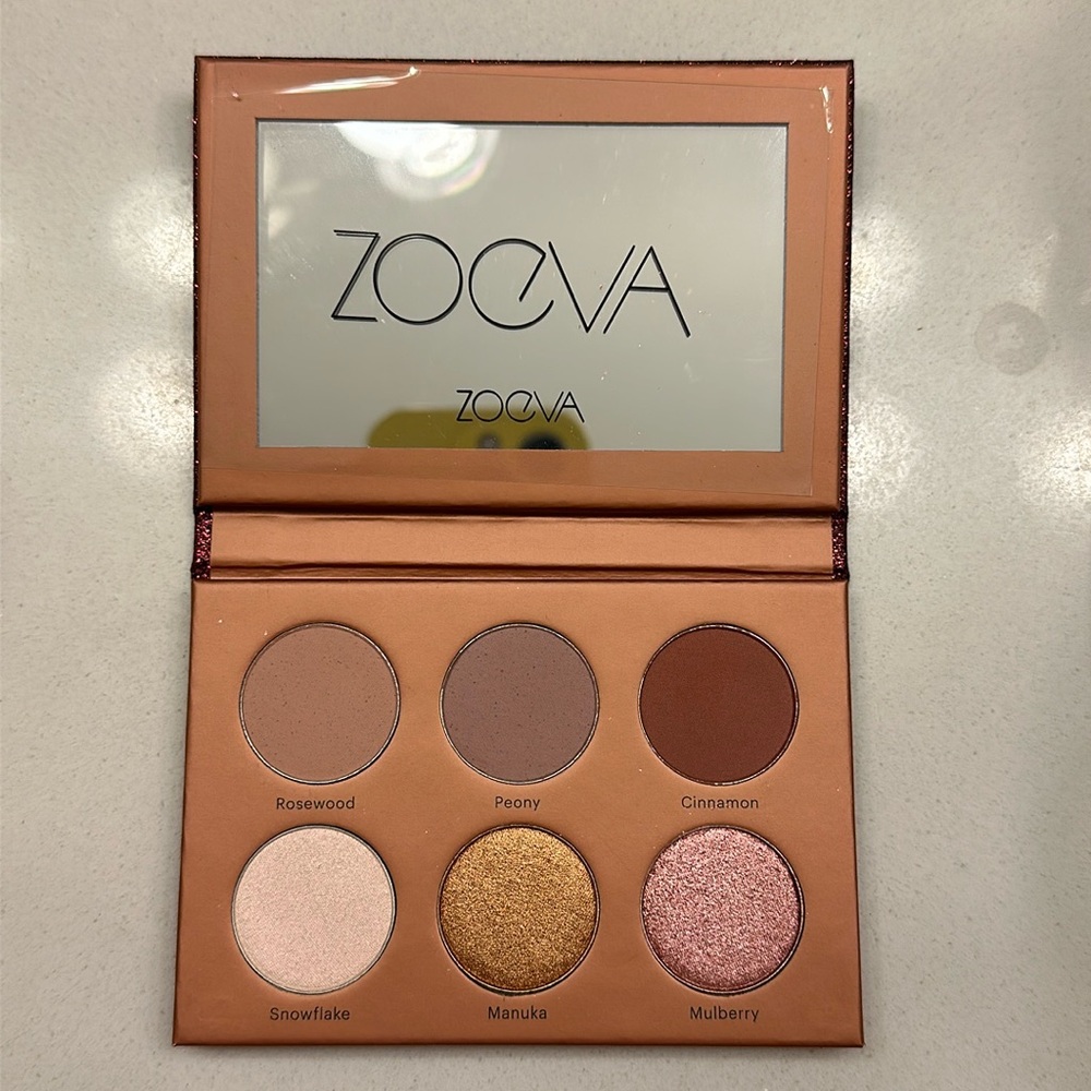 Zoeva Eyeshadow Palette in Share Your Radiance